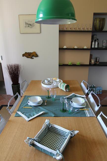 B&B Marge Oltrona di San Mamette Exterior photo